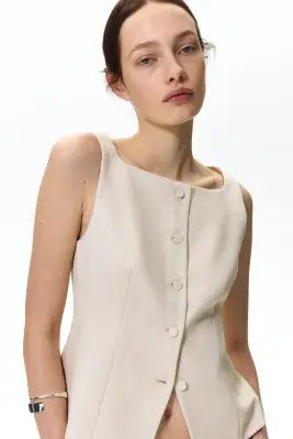 Gilet sans manches ajusté - Beige clair — photo 1
