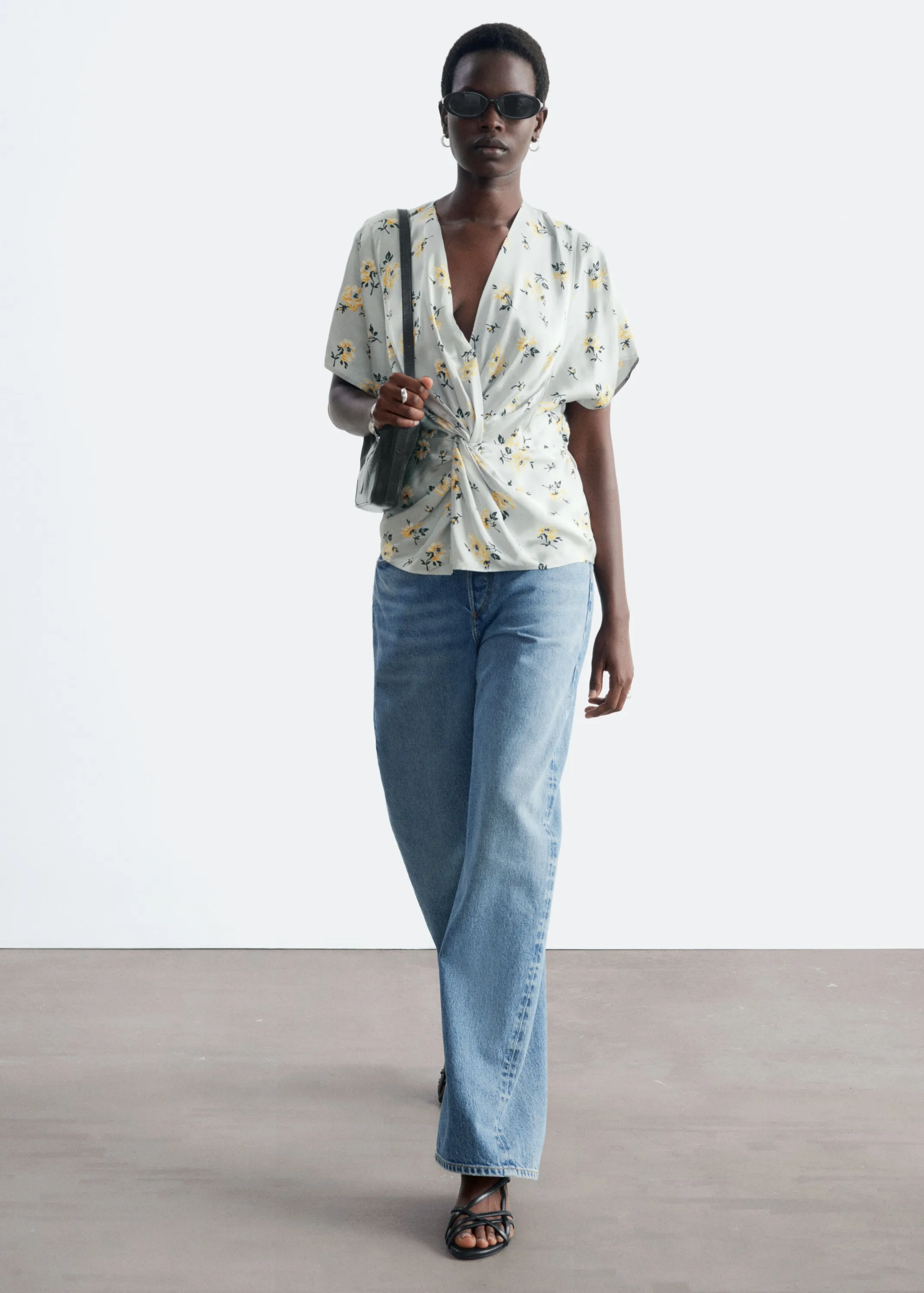 Blouse à taille torsadée - Gris/Motif fleuri