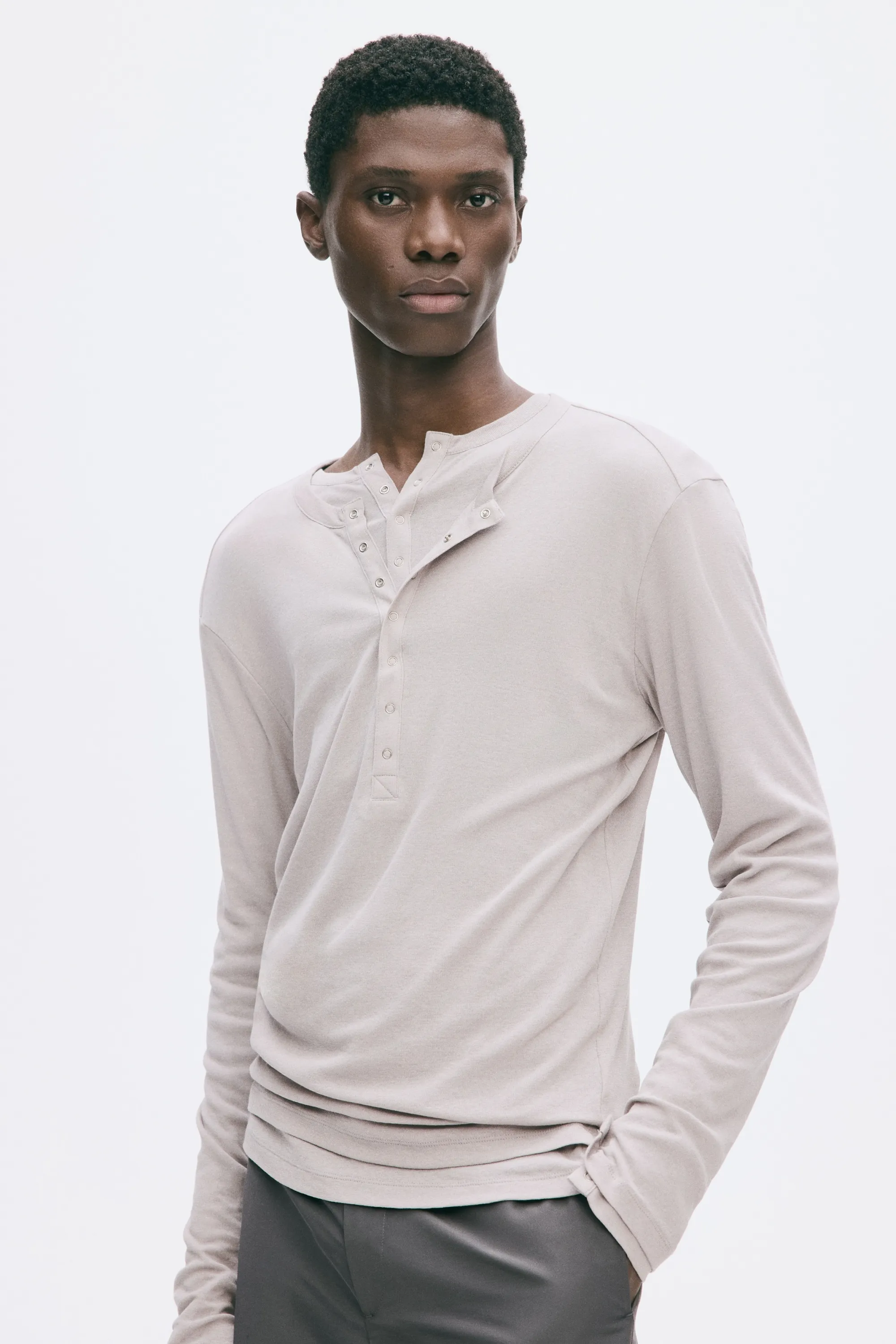 T-shirt Slim Fit à col tunisien en coton - Gris clair