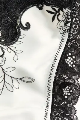 Culotte Brazilian Tanga en satin - Blanc/fleurs — photo 2
