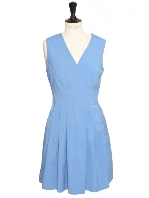 Robe à bretelles large décolleté V satinée bleu ciel Prix boutique 1300€ Taille 40/42