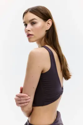 Débardeur avec détail torsadé SoftMove™ - Violet prune — photo 1
