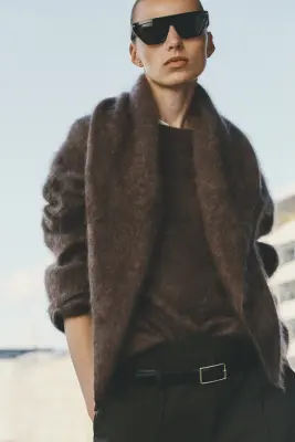 Pull en laine brossée avec foulard - Marron foncé — photo 4
