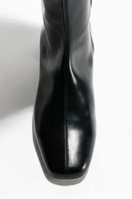 Bottes de hauteur genou avec détail en métal - Noir — photo 2