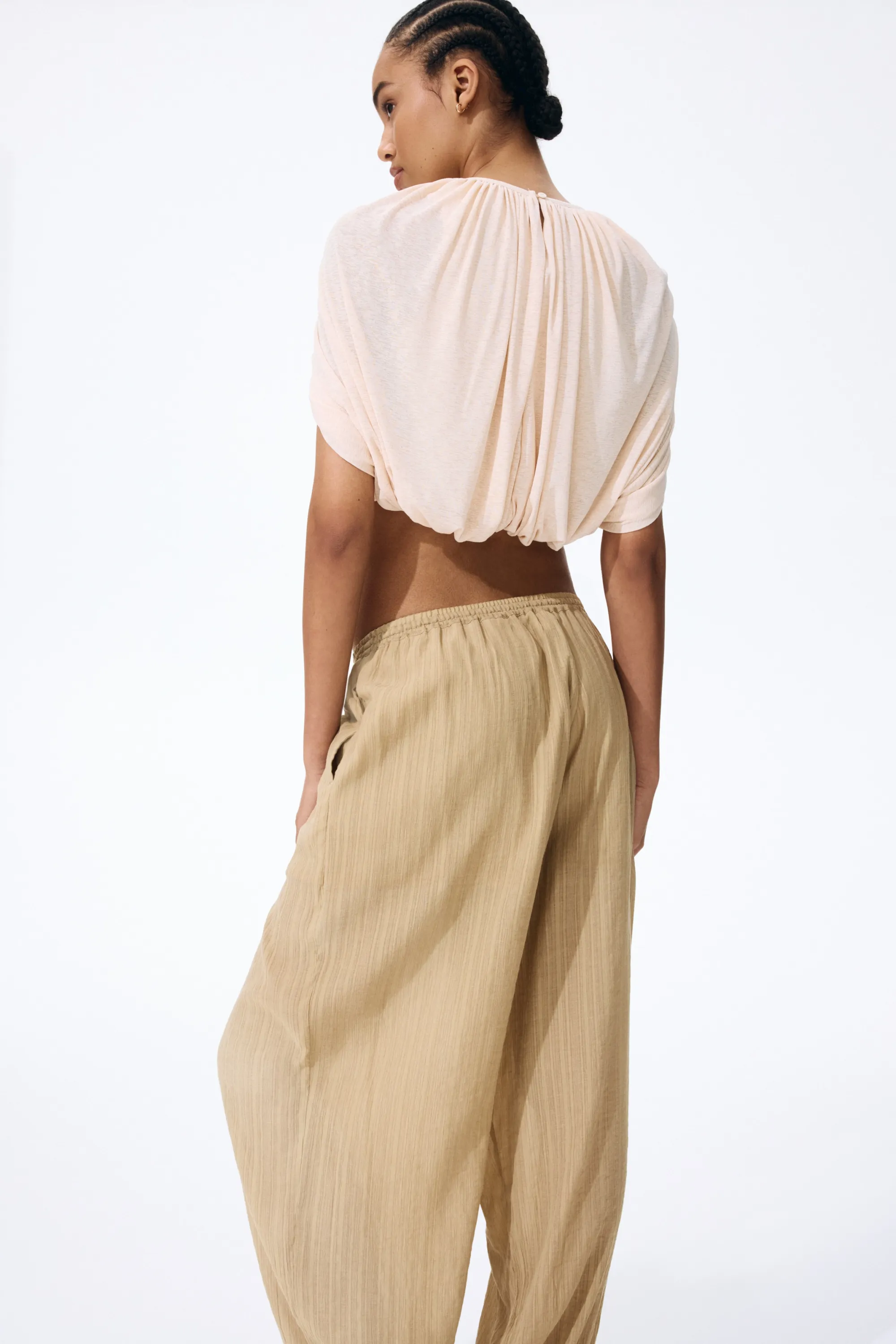 Crinkled balloon trousers - Beige