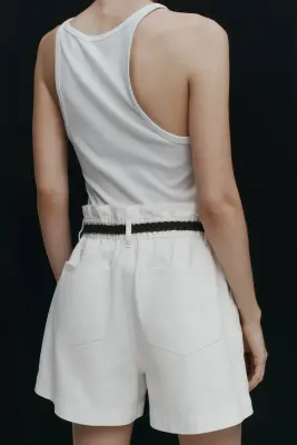 Short en twill avec ceinture - Blanc — photo 4
