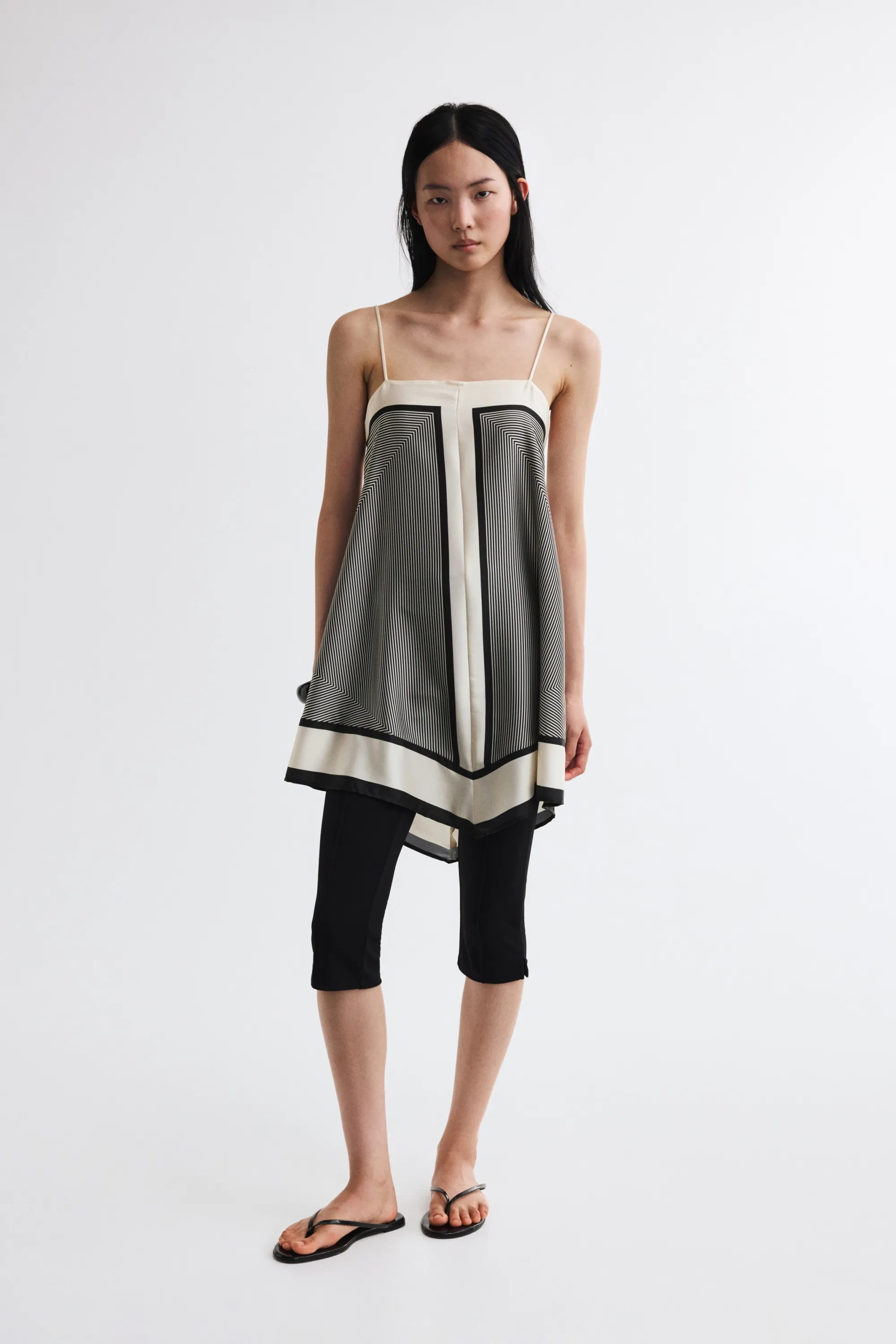 Robe trapèze à bretelles fines - Noir/motif