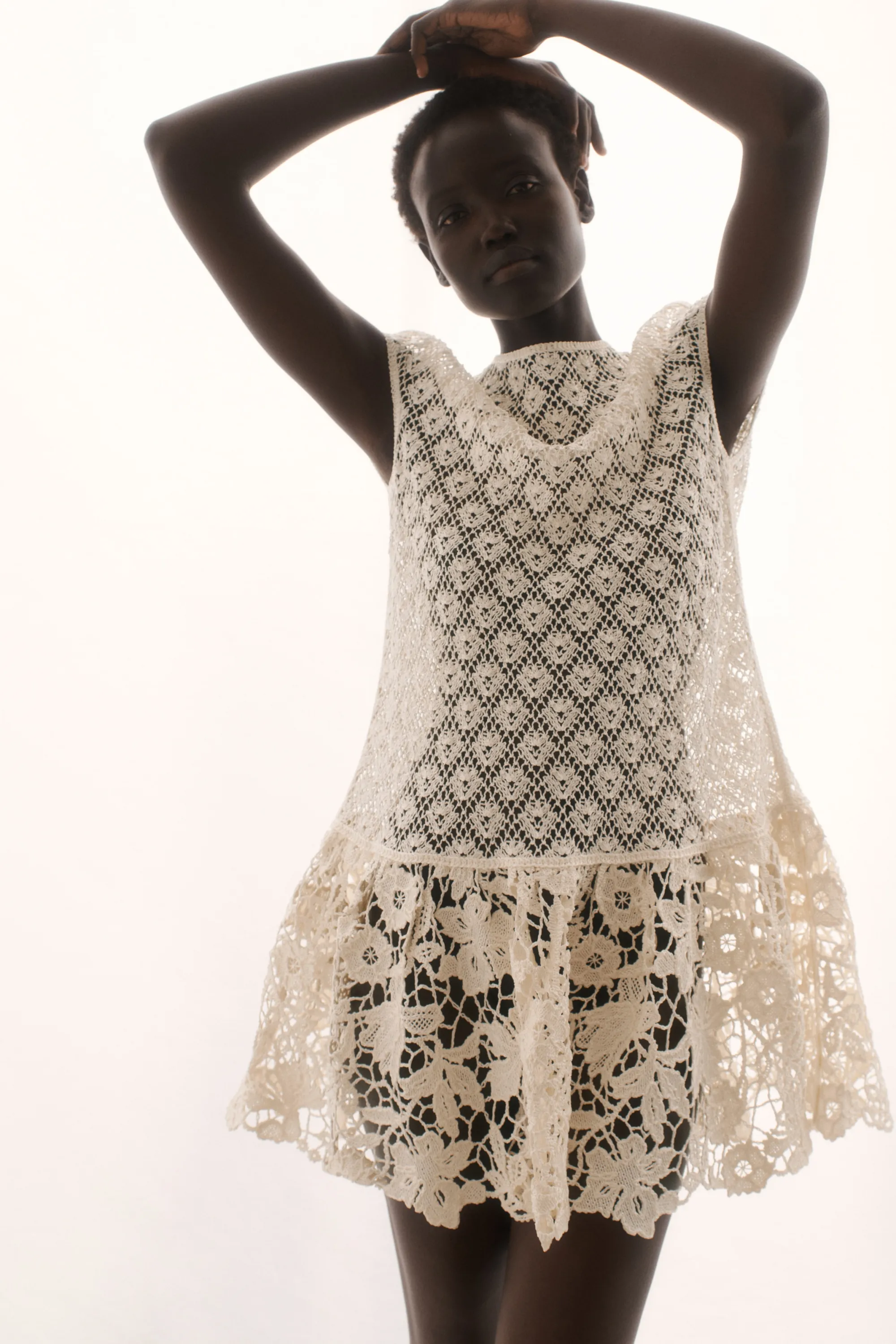 Robe façon crochet avec jupe évasée - Crème