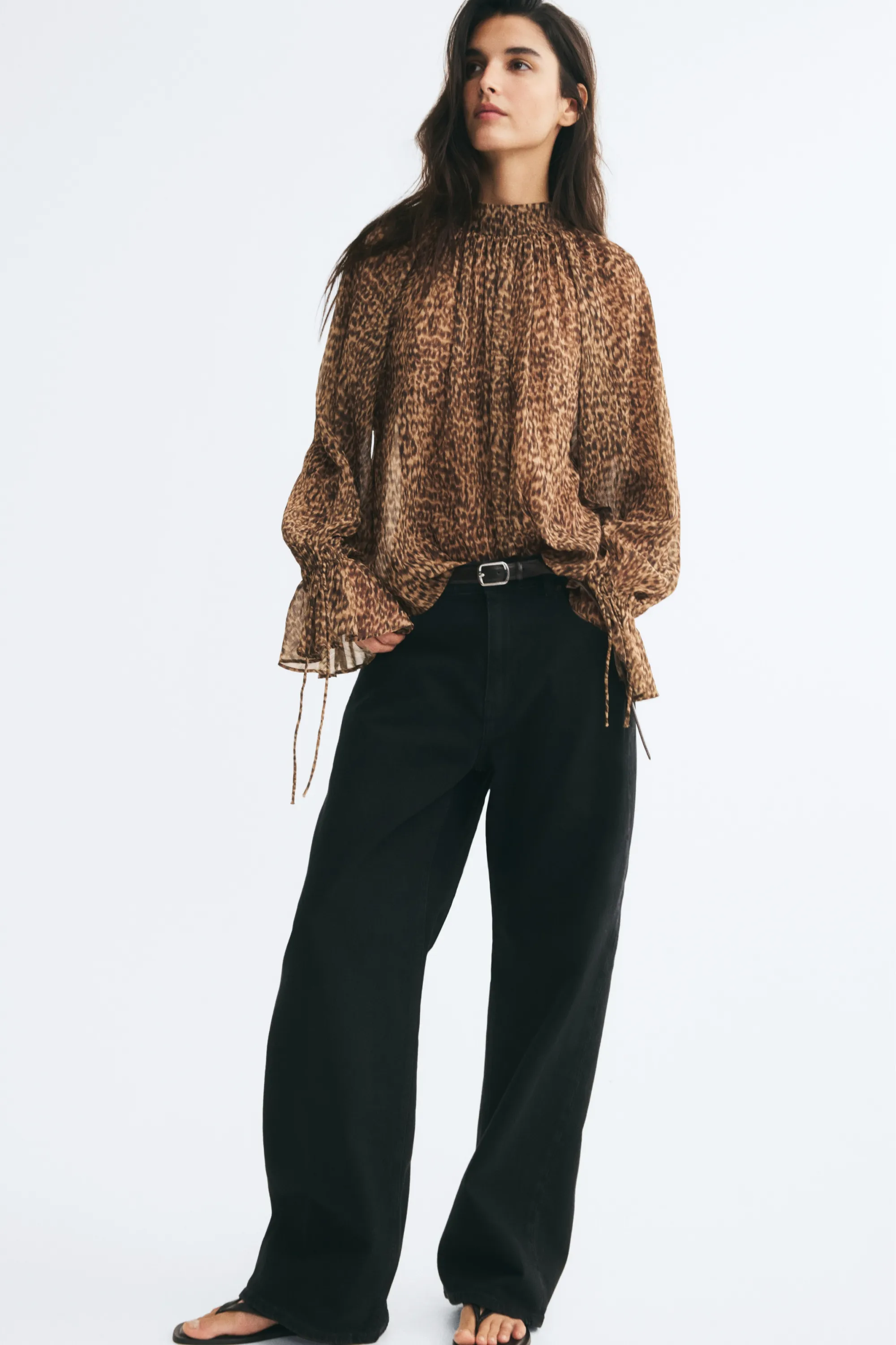 Blouse en mousseline avec détails à nouer - Marron foncé/imprimé léopard