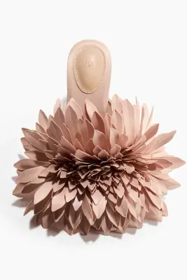 Sandales à talon avec fleurs - Rose ancien clair — photo 3