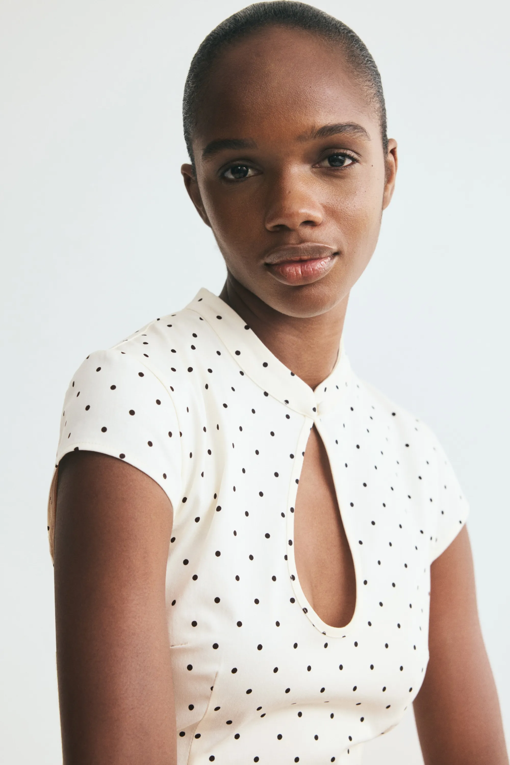 Robe en coton avec jupe évasée - Crème/pois