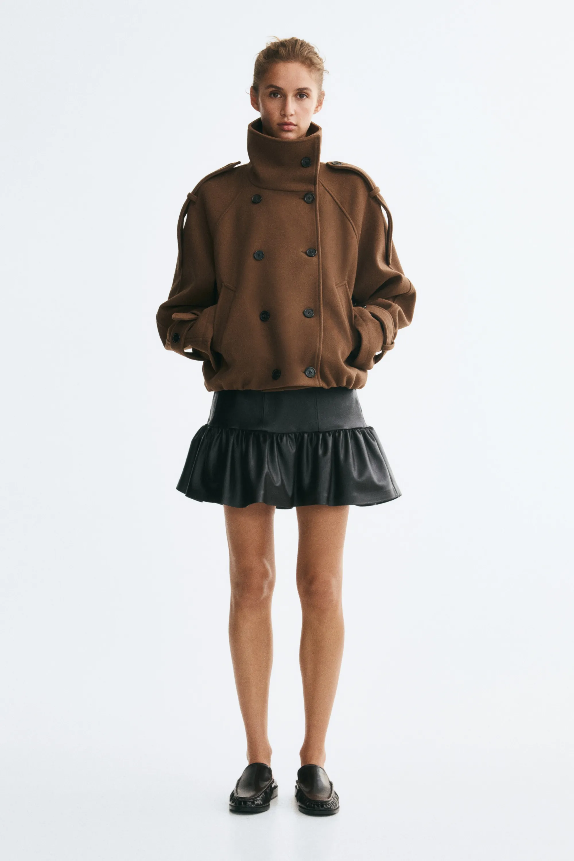 Veste à fermeture croisée avec col entonnoir - Beige foncé