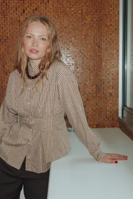 Chemise cintrée à carreaux — photo 2