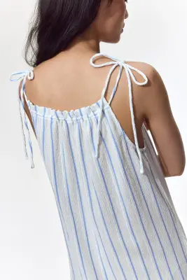 Robe froissée avec bretelles à nouer - Blanc/rayé — photo 2