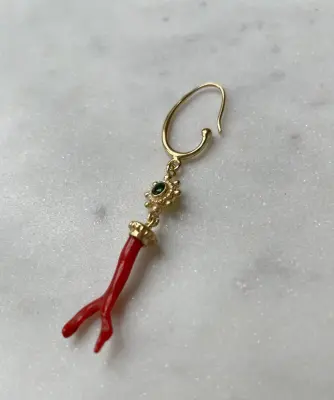 Nouveau ! ROOM SERVICE JEWELRY Mono Boucle d'oreille Nausicca Corail — photo 2