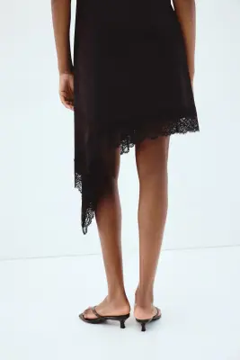 MAMA Robe à bretelles fines avec dentelle - Marron foncé — photo 3