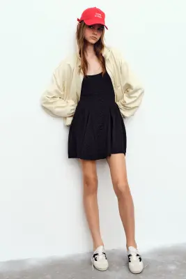 Robe à encolure dégagée avec jupe évasée - Noir — photo 1