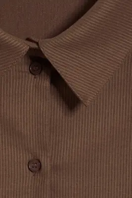 Chemise boutonnée ajustée - Marron poudré — photo 3
