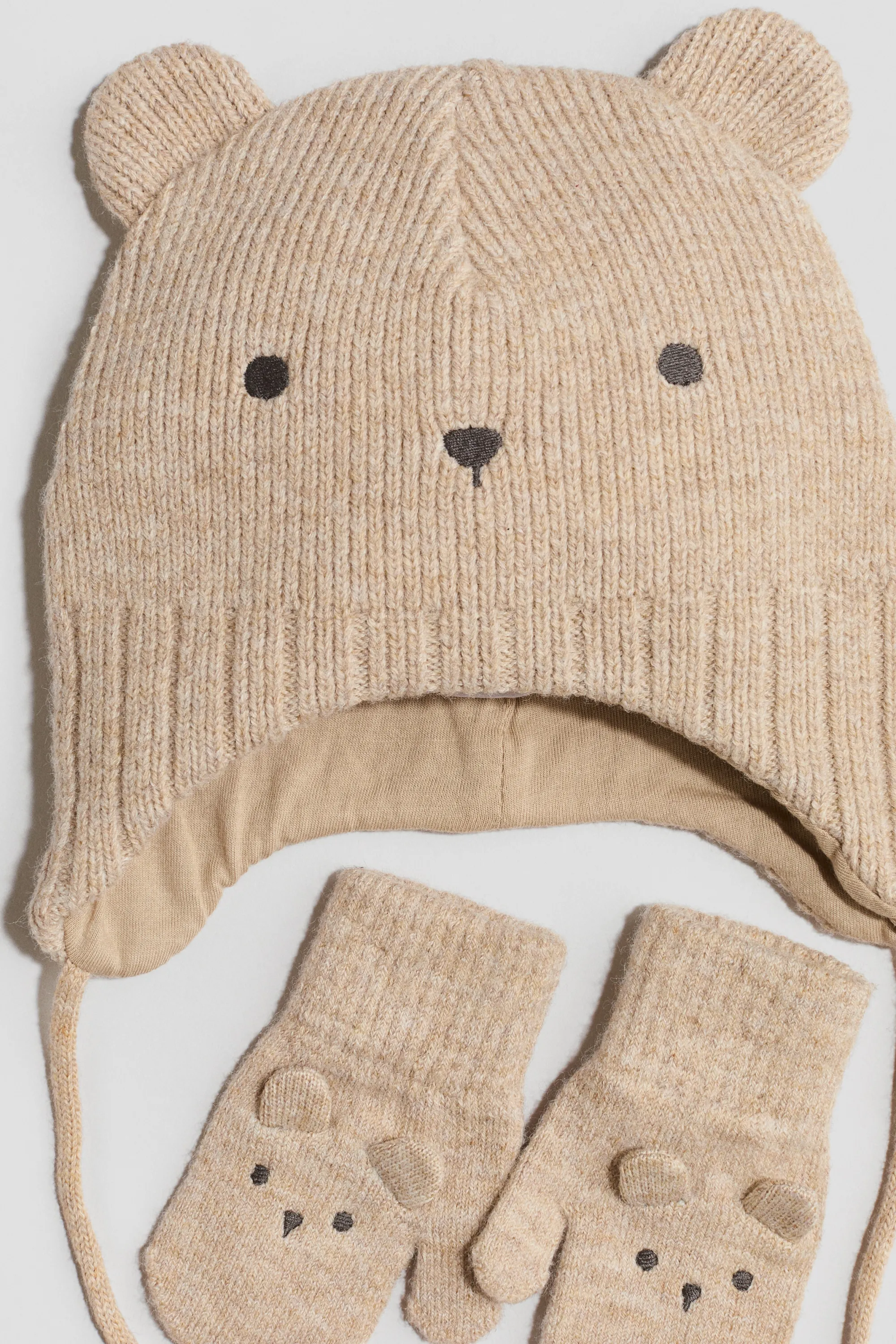 Ensemble 2 pièces bonnet à rabats et moufles - Beige clair