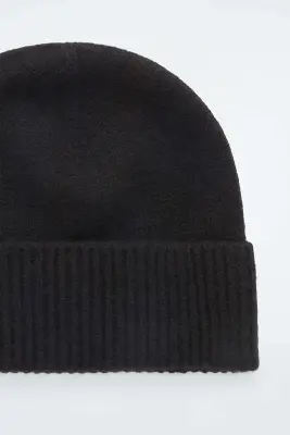 BONNET EN PUR CACHEMIRE - NOIR — photo 6