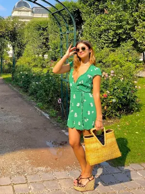 Robe manches courtes cache coeur en crêpe vert fleuri blanc Taille M — photo 3