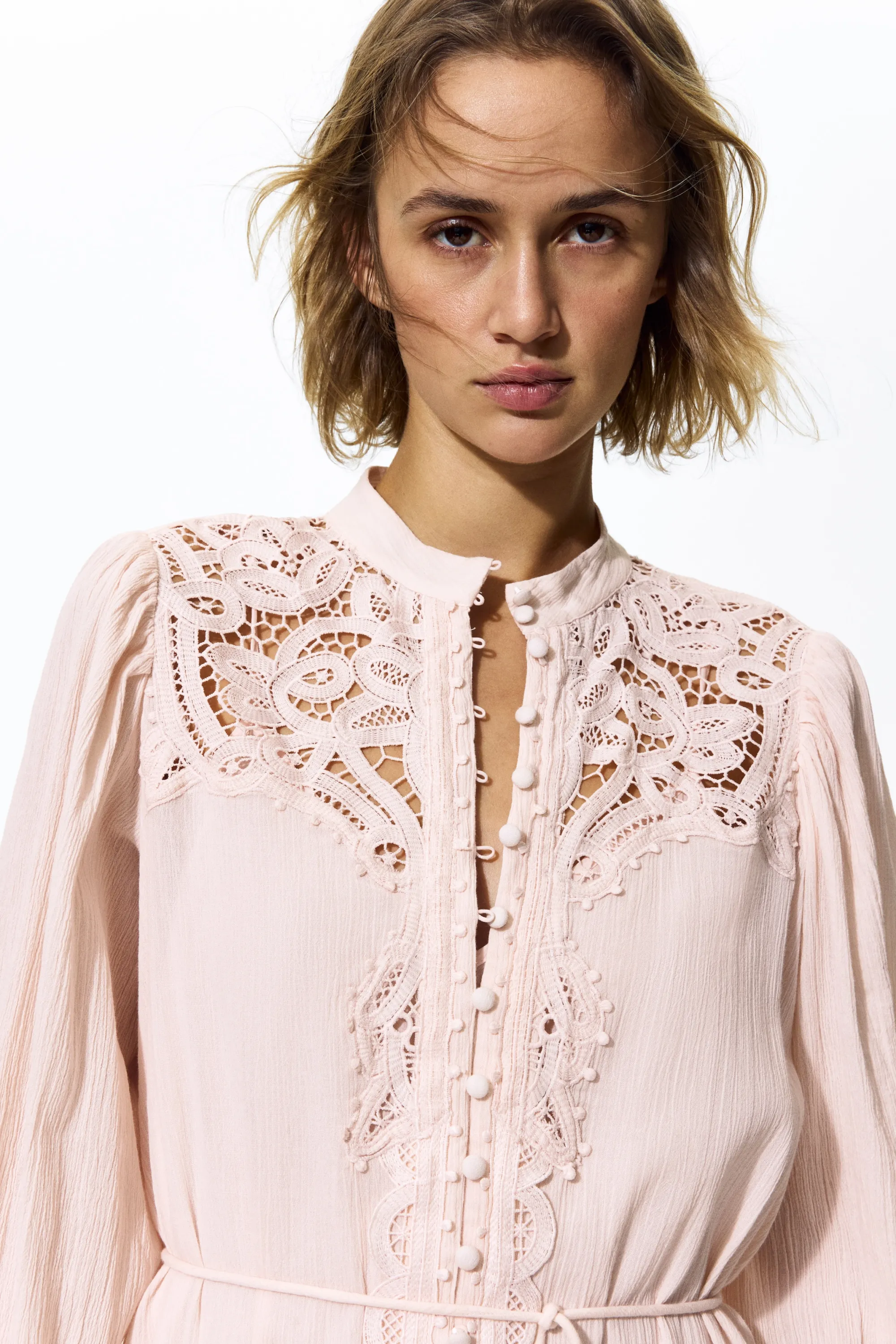 Robe en coton avec dentelle - Rose clair