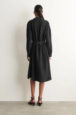 ROBE-CHEMISE MIDI EN SOIE FRONCÉE - NOIR — photo 3