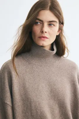 Pull oversize avec col cheminée - Taupe — photo 1