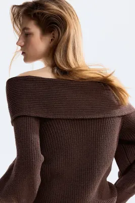 Pull épaules nues - Marron foncé — photo 1