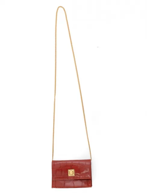 Petit sac du soir en cuir rouge bandoulière fine chaîne dorée