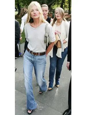 Jean seventies "flared" en coton bleu clair Px boutique 690€ Taille 36 — photo 5