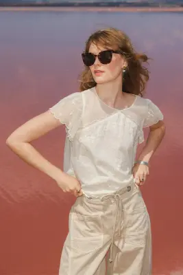 Blouse brodée Femme — photo 2