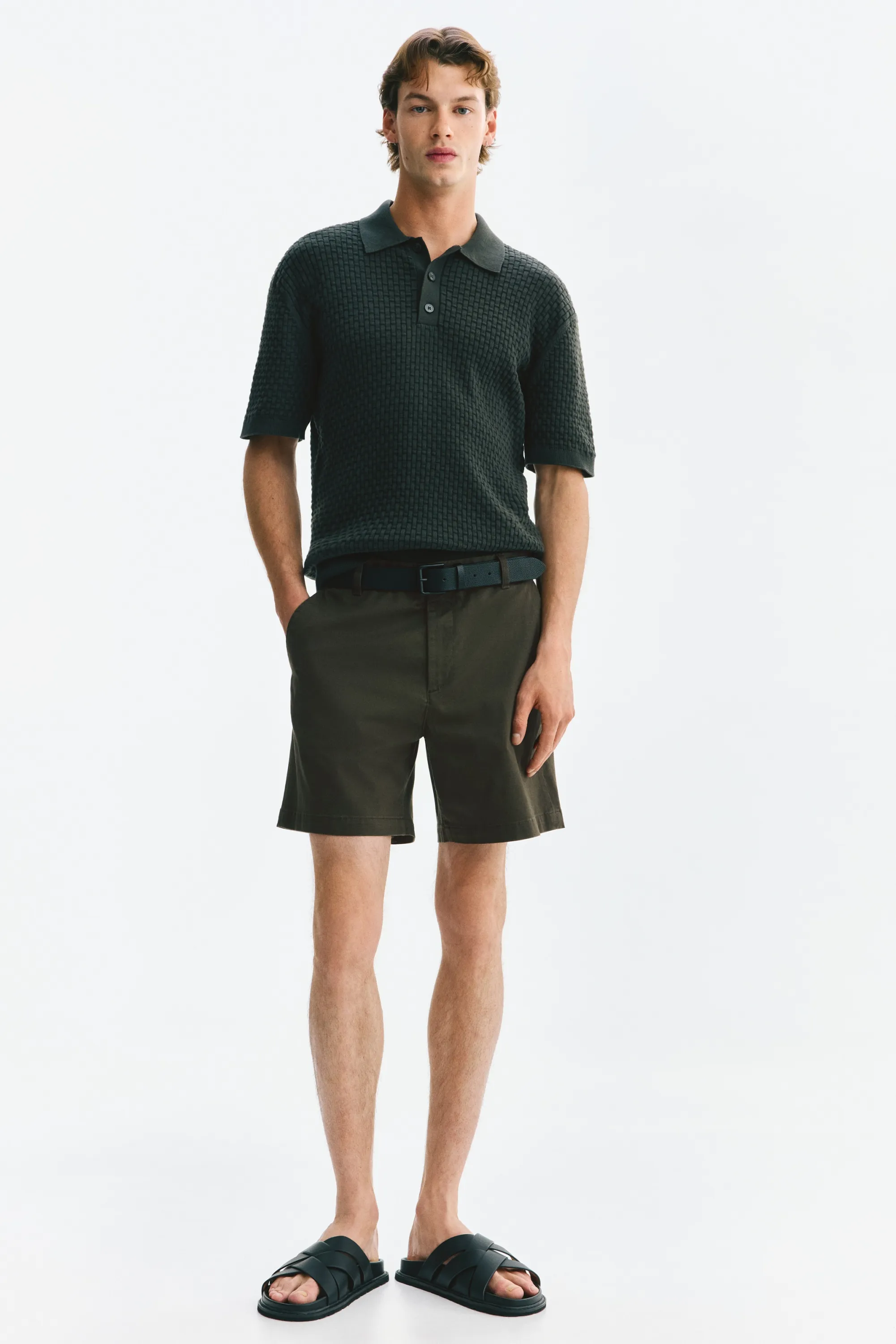 Short chino Regular Fit en coton - Vert kaki foncé