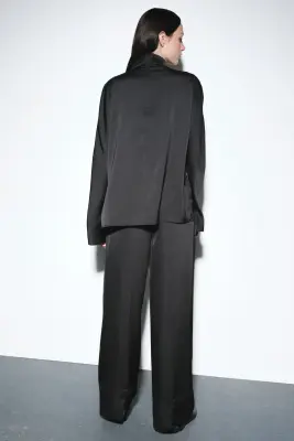 Blouse à col cheminée en satin - Noir — photo 2