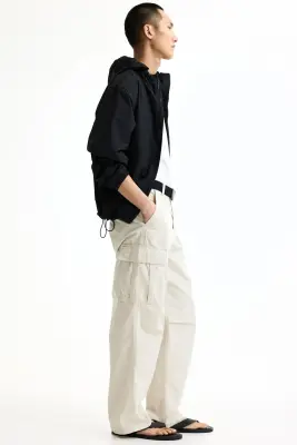 Pantalon cargo Relaxed Fit - Crème — photo 3