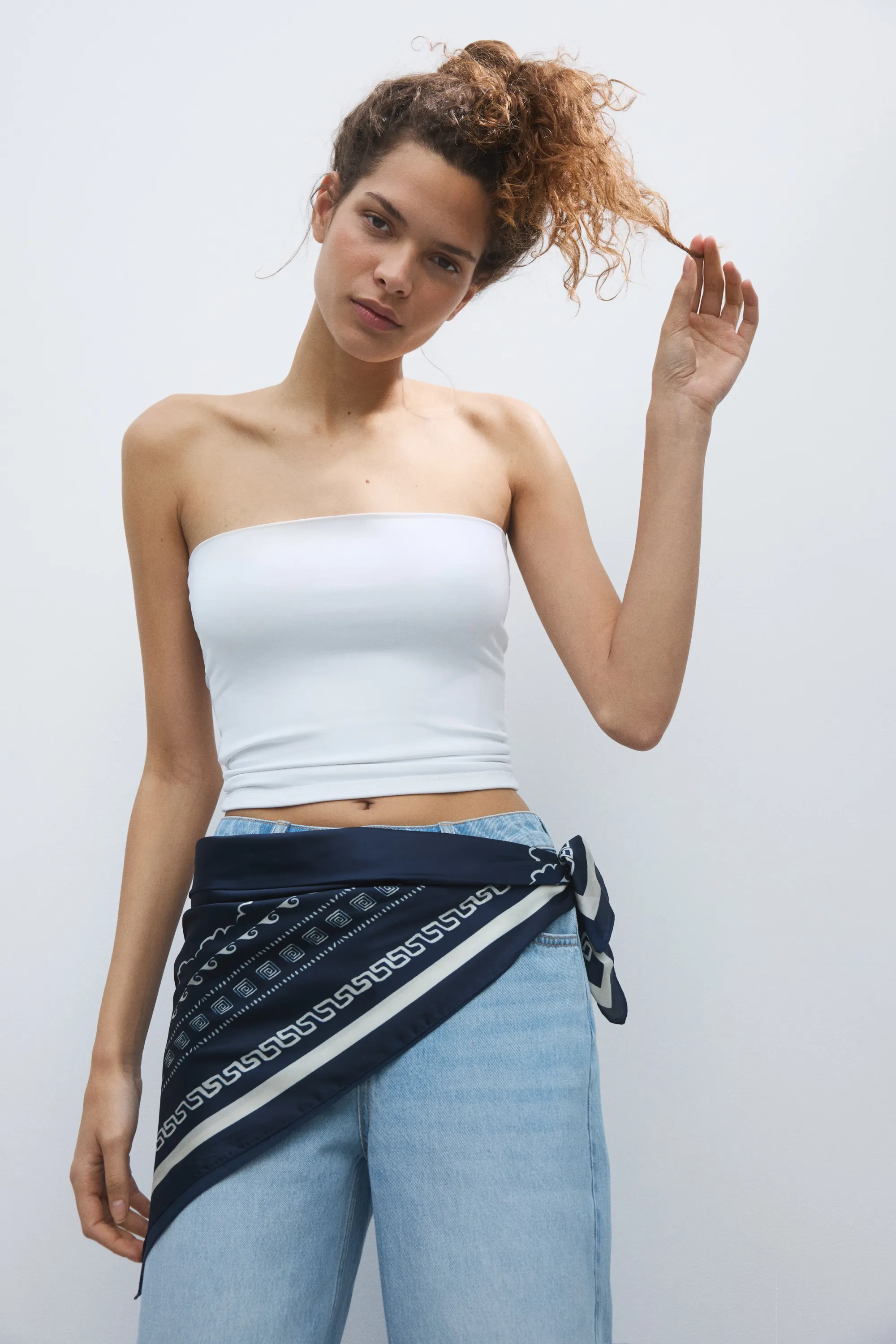 Straight High Waist Jeans avec foulard - Bleu denim clair/bleu marine