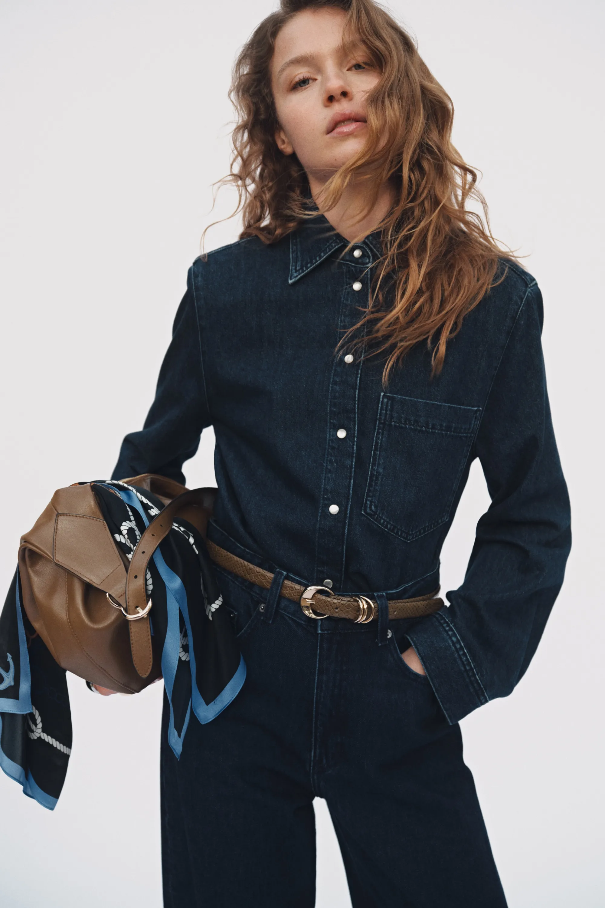 Chemise en denim avec épaulettes - Bleu denim