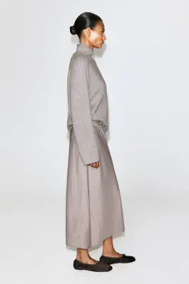 JUPE MIDI EN SATIN FROISSÉ - GRIS TOURTERELLE — photo 3