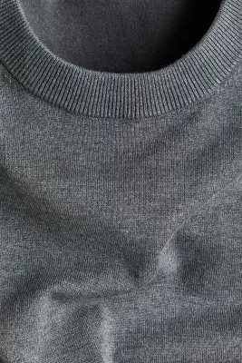 Pull Regular Fit en maille fine - Gris foncé chiné — photo 5