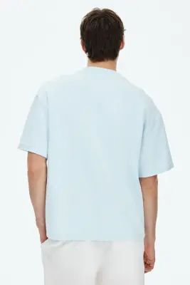 T-shirt Oversized Fit - Bleu clair — photo 2