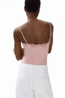 Body à bretelles fines avec dentelle - Rose ancien clair — photo 3