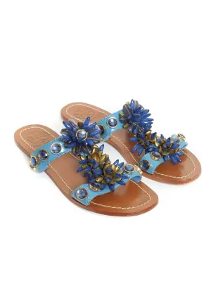 Sandales plates en cuir bleu brodé de bijoux dorée et bleu Prix boutique 450€ Taille 37 — photo 3