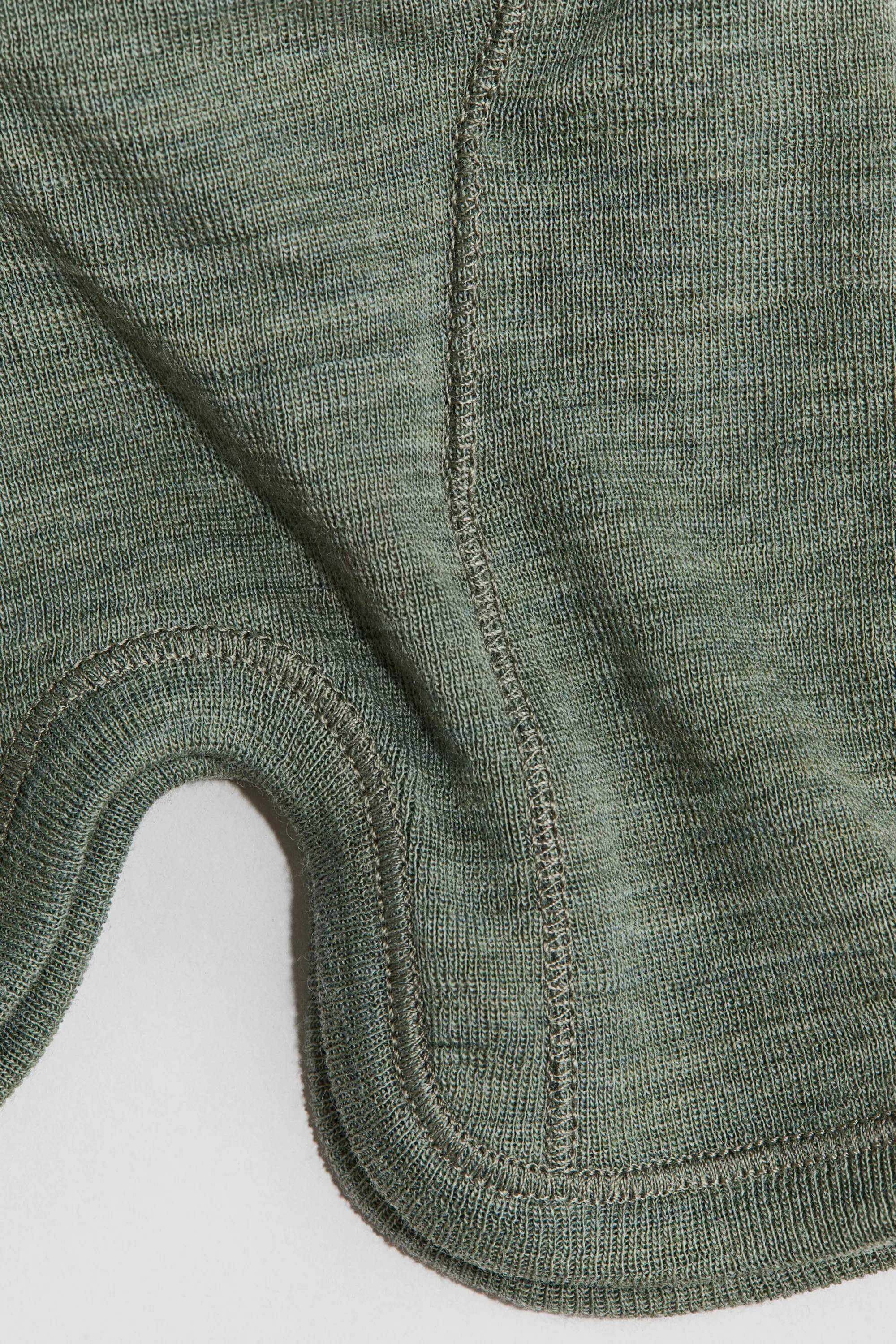 Cagoule en maille fine de laine mérinos - Vert kaki