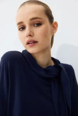 Pull à col foulard - Bleu marine — photo 1