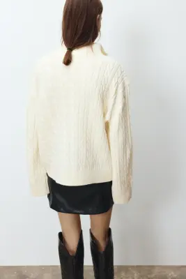 Pull oversize avec col zippé - Crème — photo 3