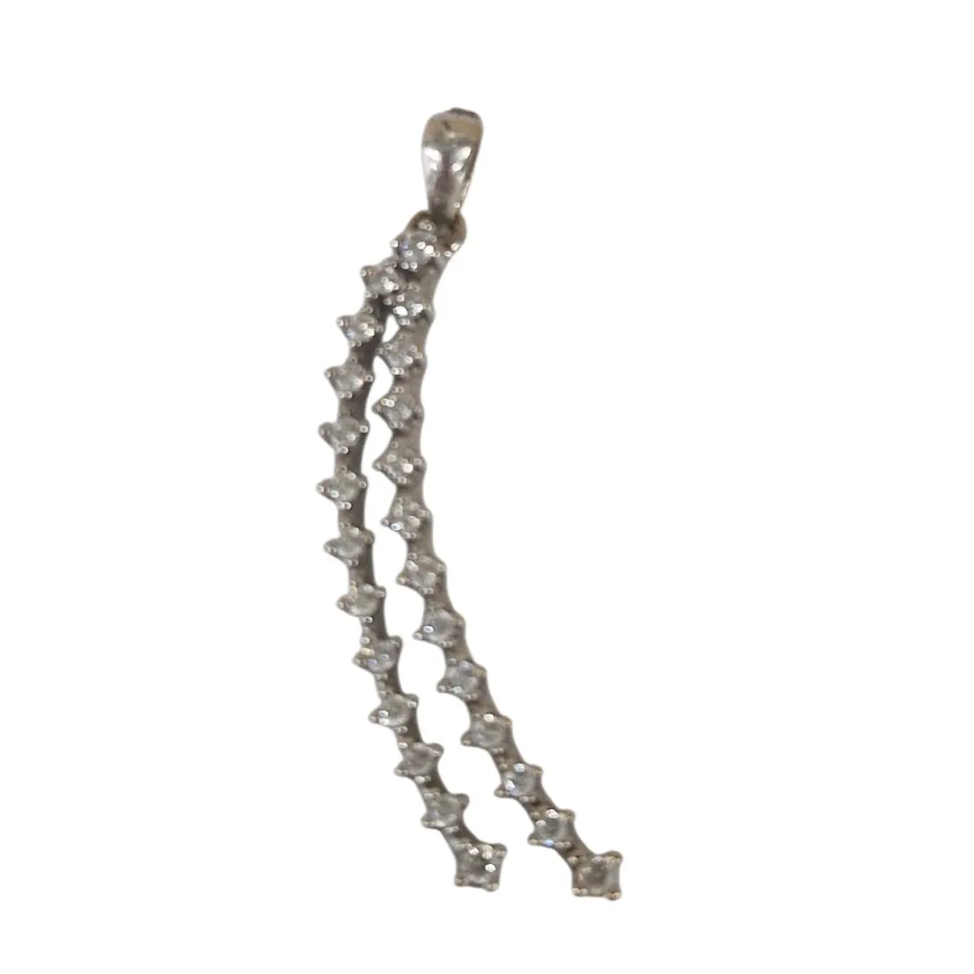 Pendentif double virgule blanc zc