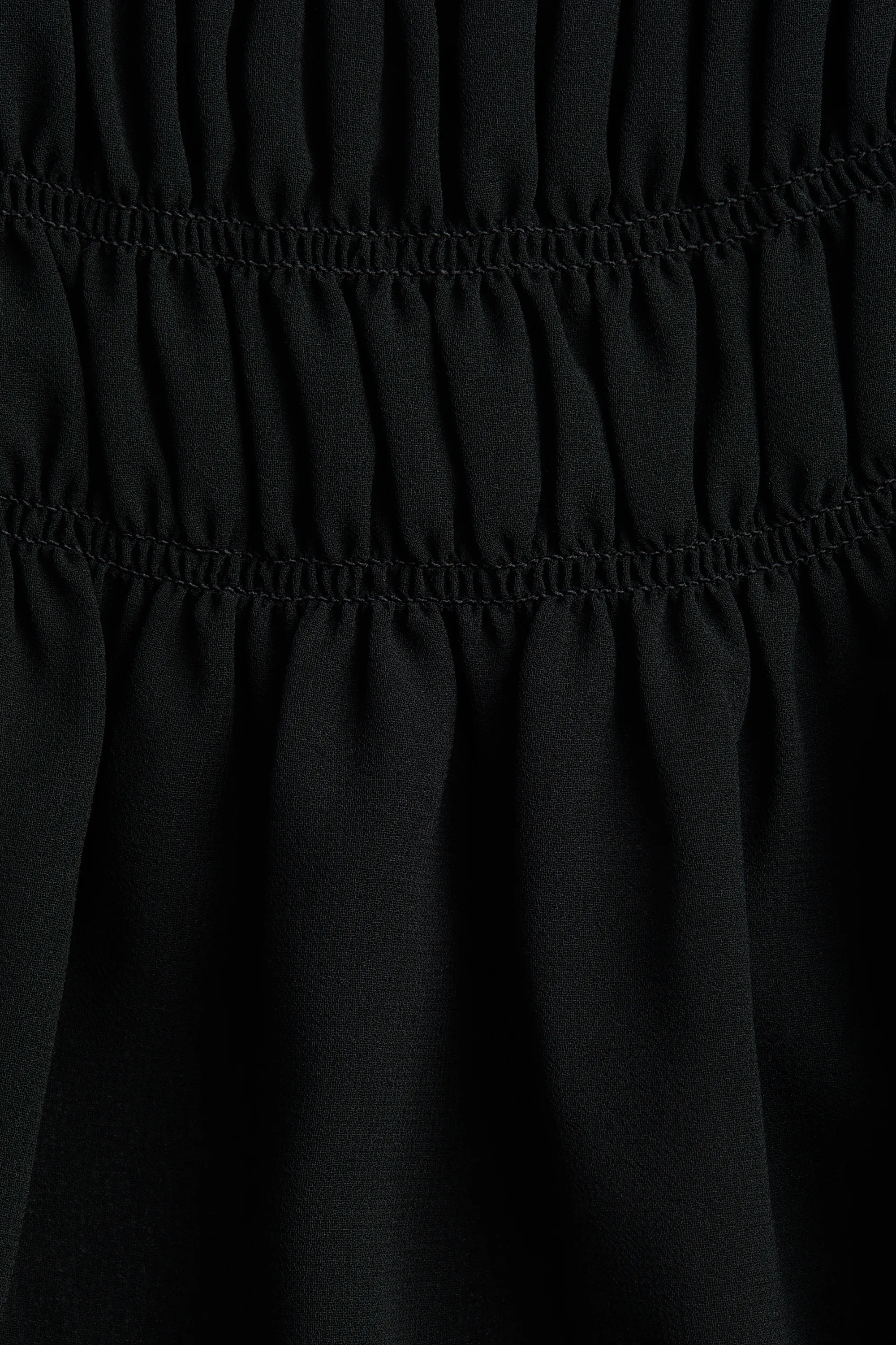Robe épaules nues smockée - Noir