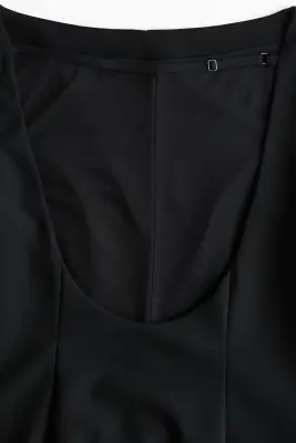 Robe en jersey avec dos ouvert - Noir — photo 4
