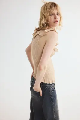Top en maille côtelée avec ruché - Beige — photo 3