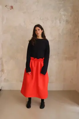 Sofie D’Hoore – SWAN-CHES slightly slanted skirt – FIRE